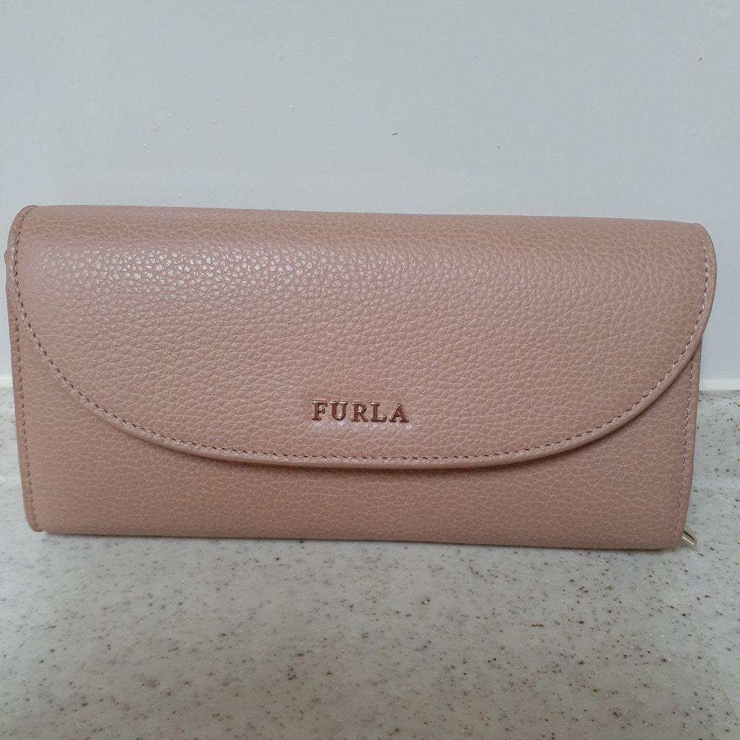 FURLA ベージュ 長財布