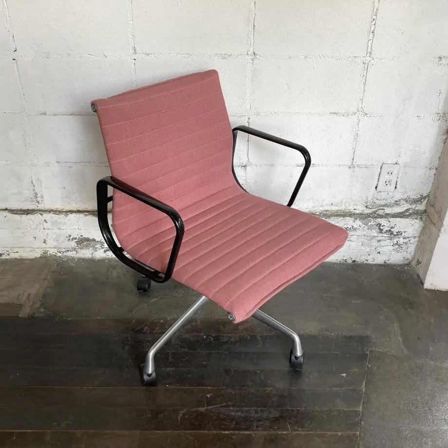 ポイント10倍】 Eames イームズ Aluminumchair アルミナムチェア 新型コロナウイルス 4脚入り 椅子イス ダイニングチェア フルミンゴさま ヴィンテージ風 ダイニングチェア