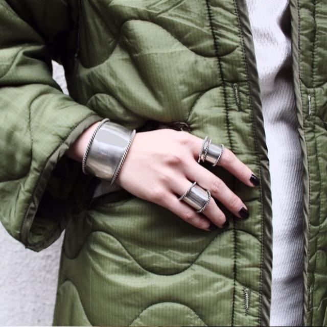Soierie ソワリー Twist bangle ワイド ツイスト バングル
