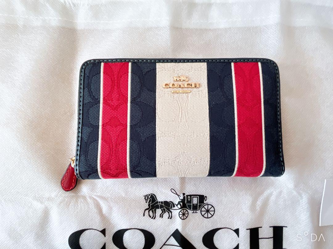 ★ COACH