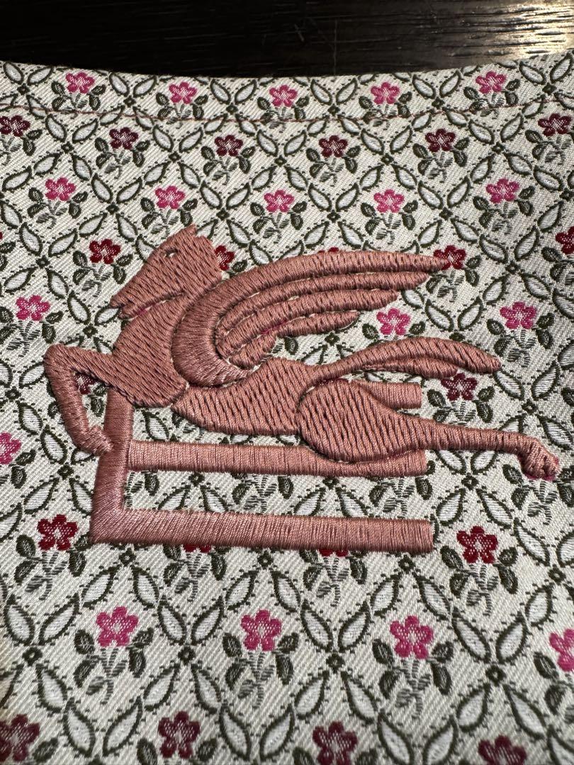 エトロペガッソ刺繍花柄ポーチ