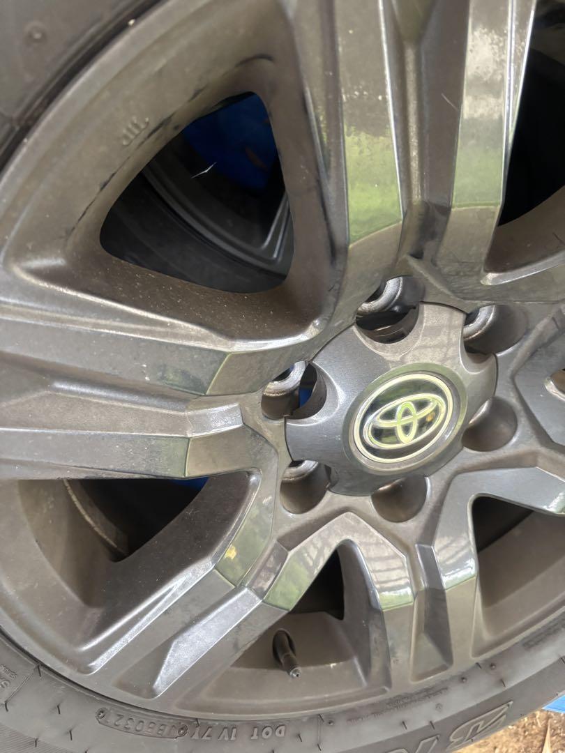 TOYOTA純正ホイール 17インチ