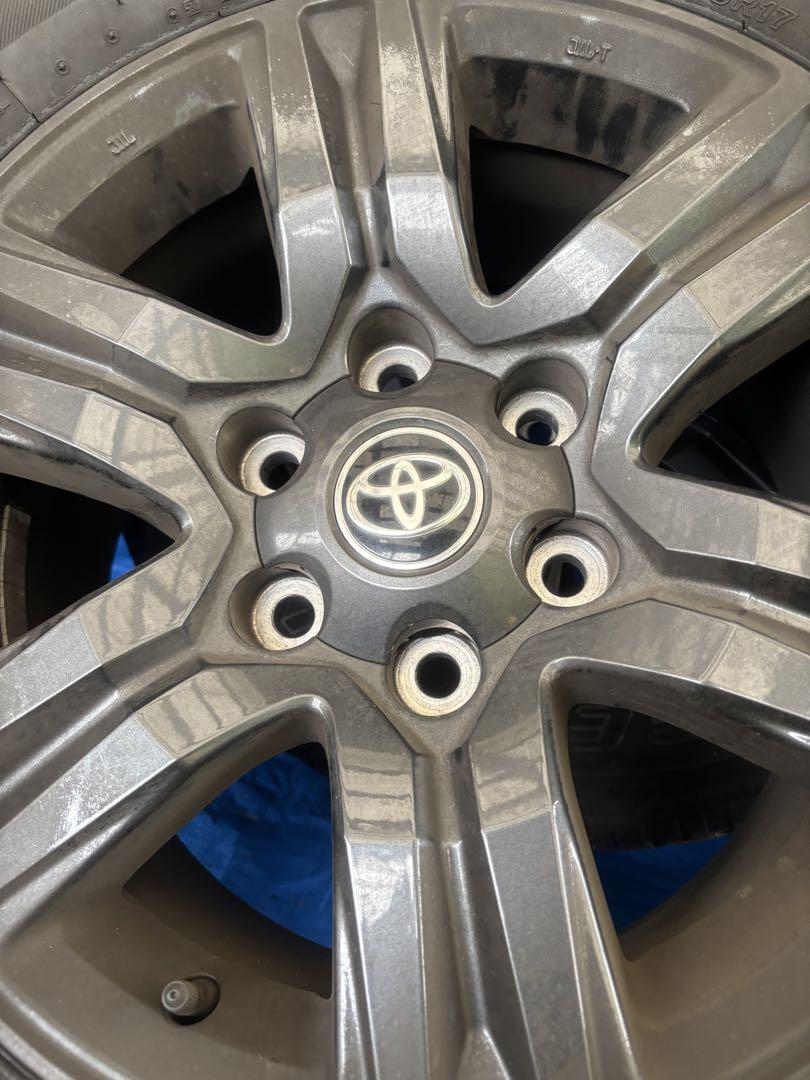 TOYOTA純正ホイール 17インチ