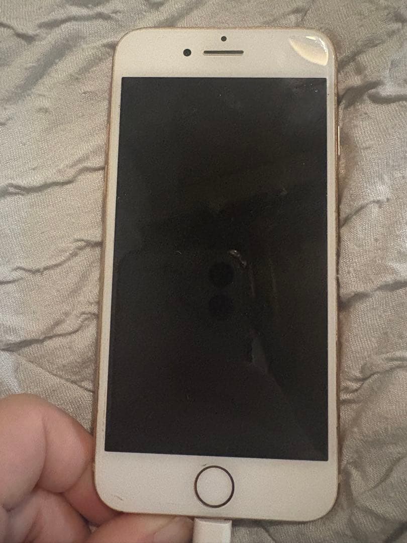 Apple iPhone 8 ゴールド 本体　SIMフリー