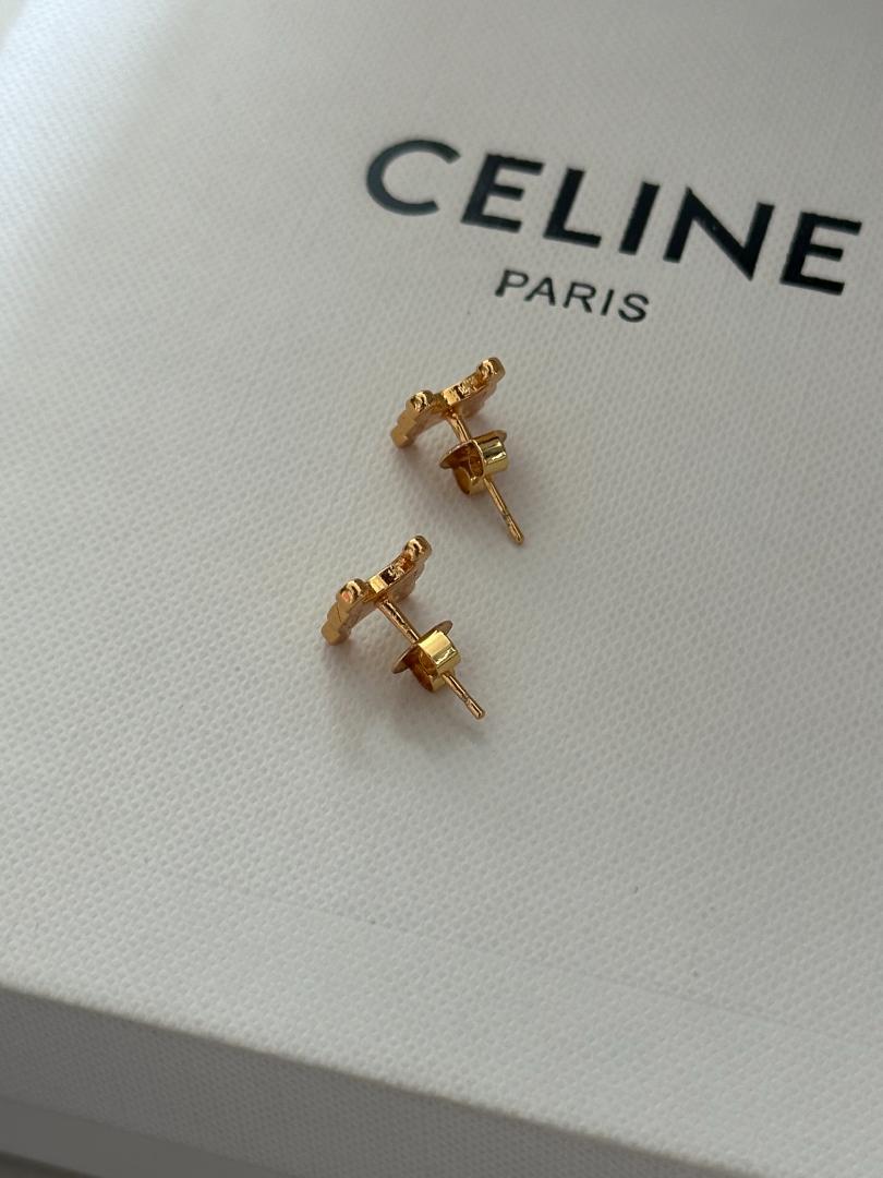 CELINE ゴールドスタッドピアス