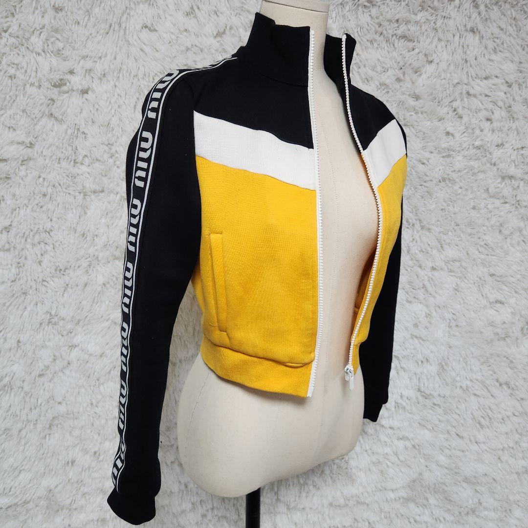 miu miu ミュウミュウ アームロゴ ジップアップ ジャケット ジャージ miu miu ミュウミュウ アームロゴ ジップアップ ジャケット ジャージ