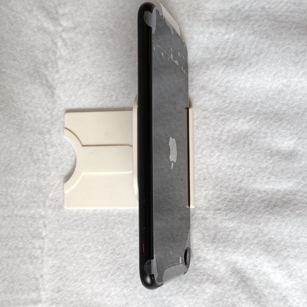 美品 iPhone SE2 第2世代 128GB ブラック 海外版 1905