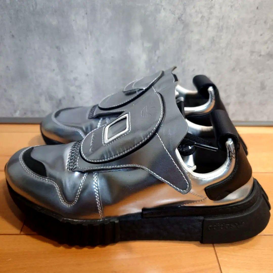 極美品）【adidas】フューチャーペーサー シルバー26.5 EE5002