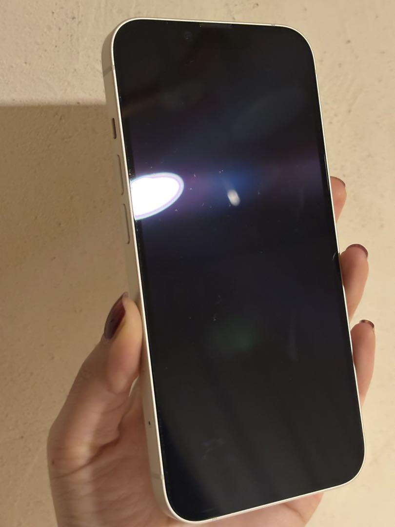 美品【箱＆ケーブル付き】iphone14