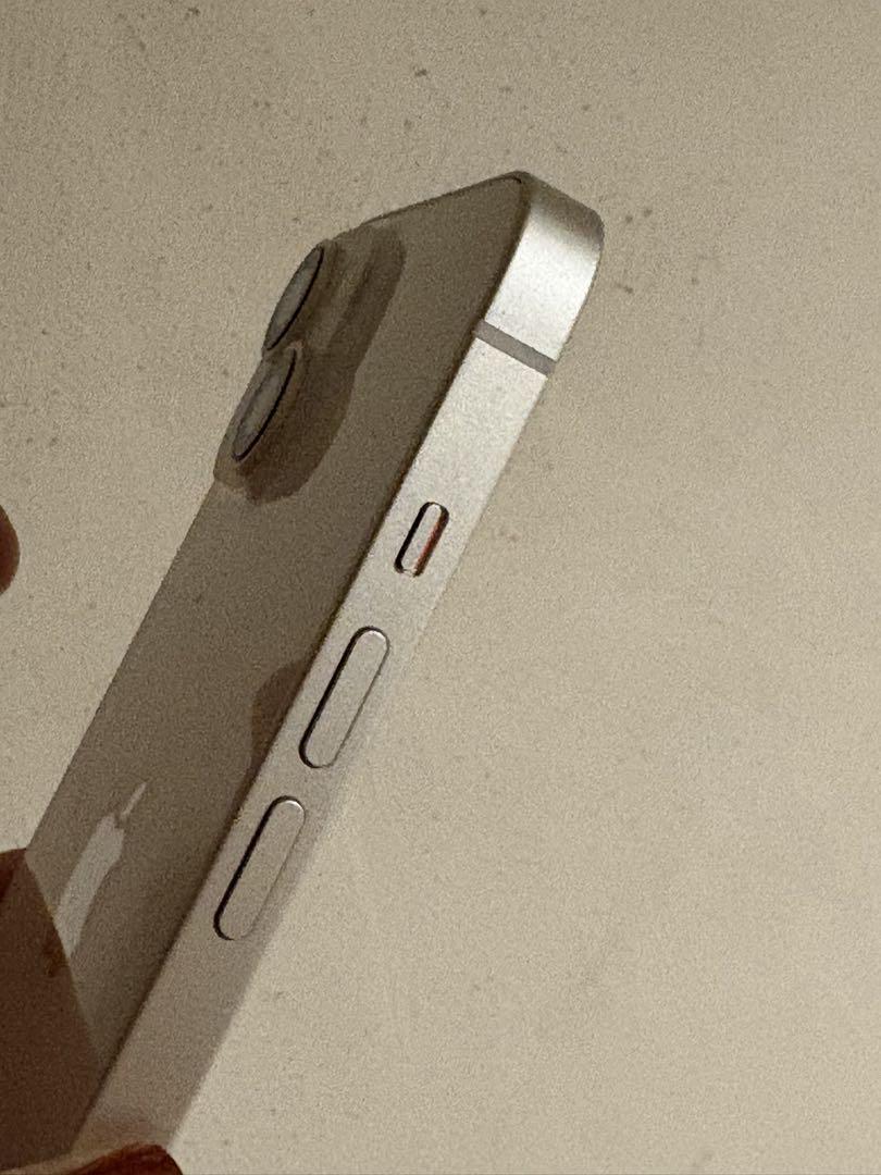 美品【箱＆ケーブル付き】iphone14
