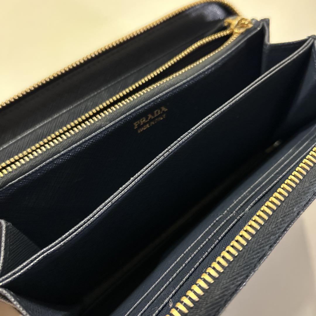 PRADA 長財布 紺 レザー