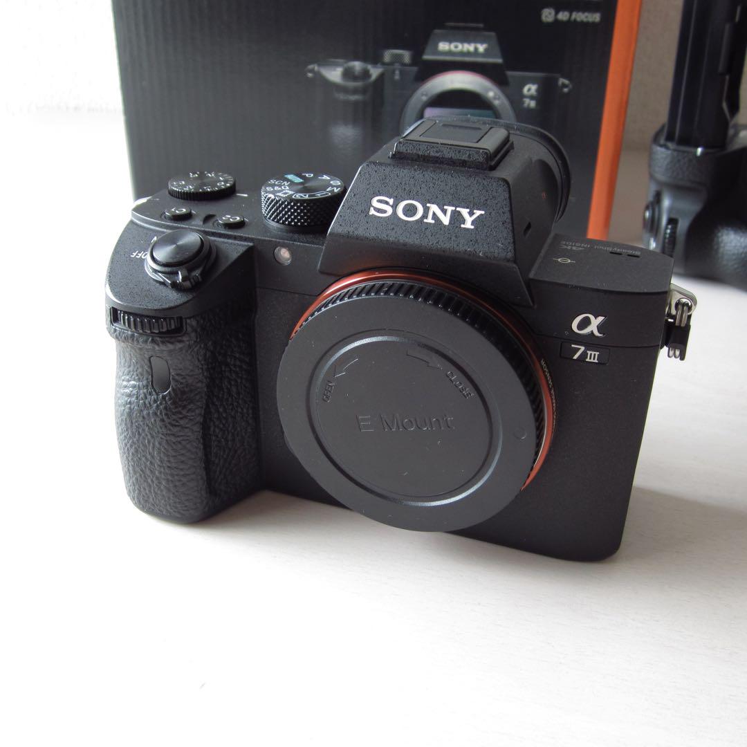 SONY α7 III + 縦グリップ付き VG-C3EM