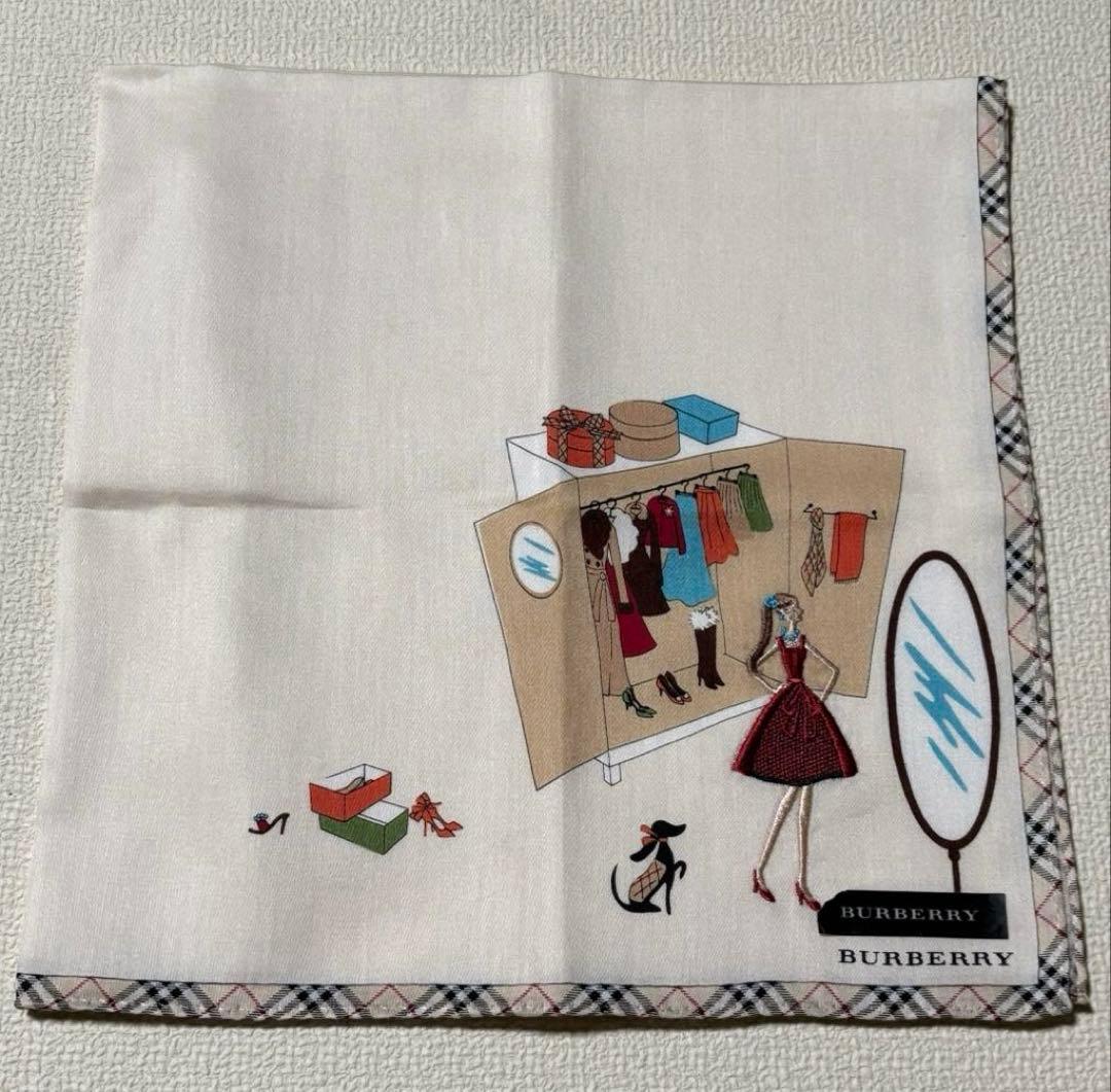 BURBERRY 刺繍 女の子 ハンカチ 2枚セット 未使用 BURBERRY 刺繍 女の子 ハンカチ 2枚セット 未使用