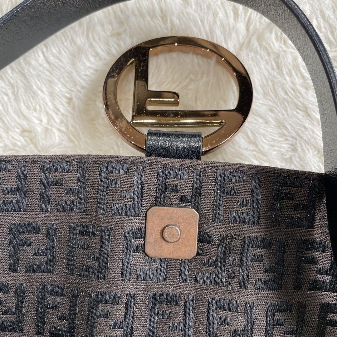 Fendi ロゴショルダーバッグ ブラウン/ブラック