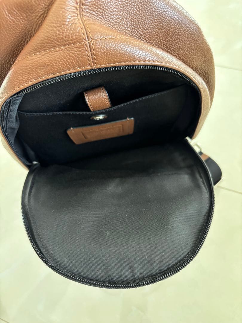 コーチ ブラウン レザー ボディバッグ コーチ ブラウン レザー ボディバッグ