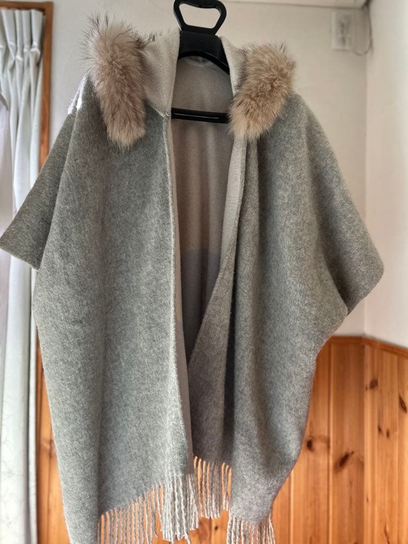 グレースコンチネンタル リバーシブルポンチョ フード付 取外 ラクーンファー SIZE GRACE CONTINENTAL