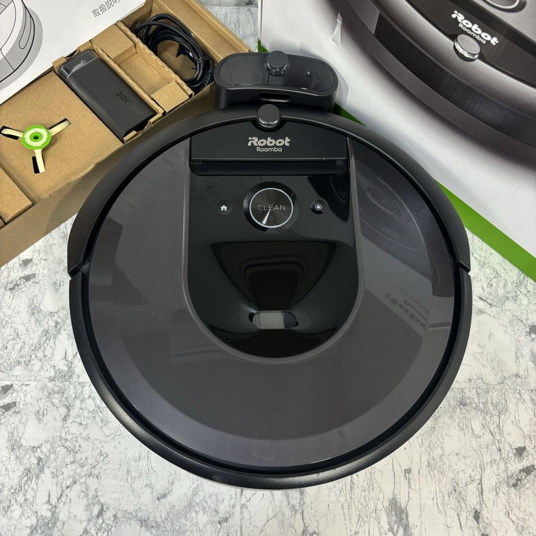 iRobot ロボット掃除機 ルンバ i7150 お掃除ロボット！
