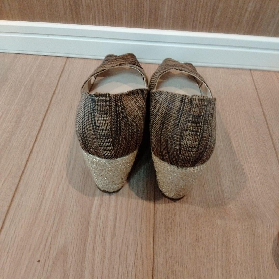 新品ダイアナのサンダル