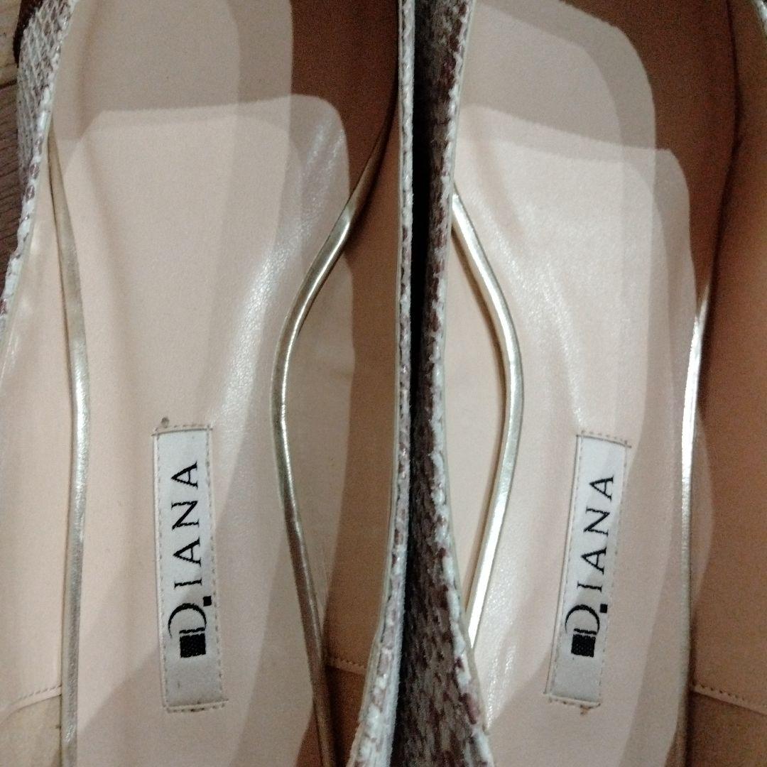 新品ダイアナのサンダル