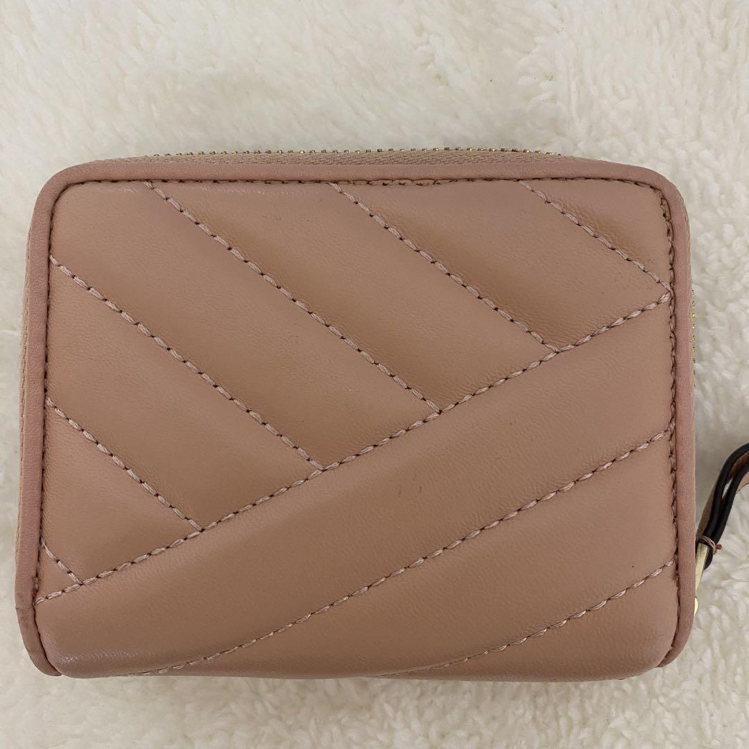 【Tory Burch】シェブロン キルティング ミニ ラウンドジップ 財布