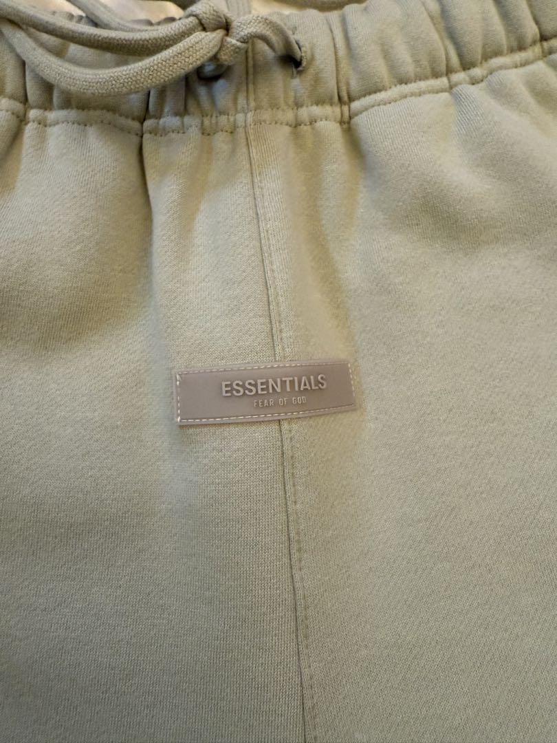 ESSENTIALS ショートパンツ
