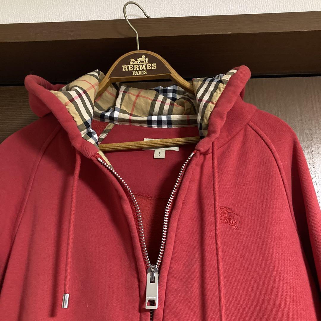 卍 BURBERRY