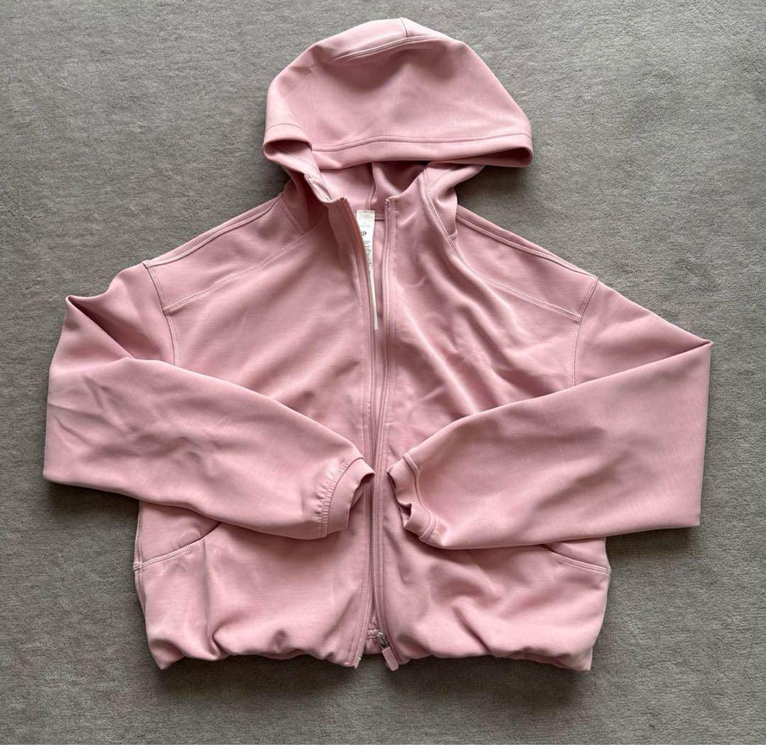 Lululemon softstreme ジップアップフーディ ルルレモン