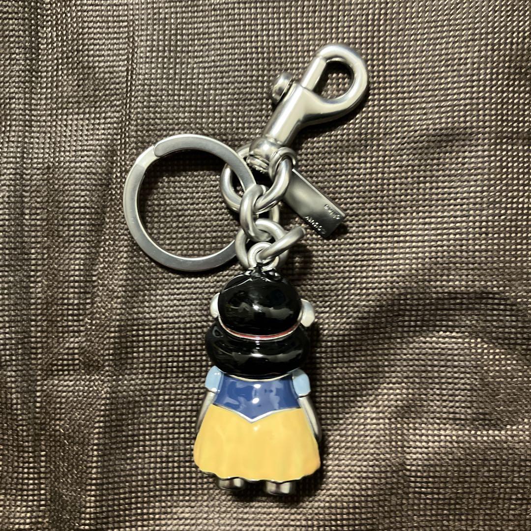 ⭐️新品　コーチ×ディズニープリンセス　白雪姫　チャーム⭐️