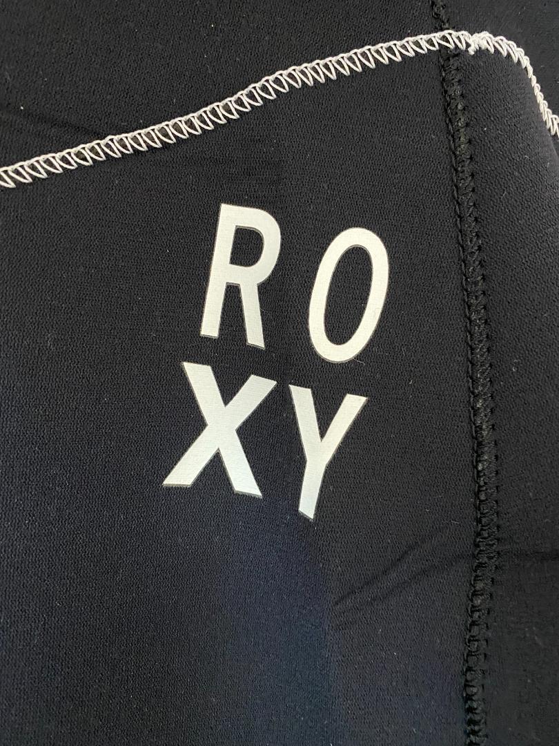 新品未使用 ROXY ロキシー シーガル ウェットスーツ 黒 ML レディース