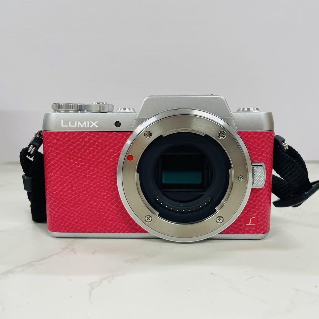 Panasonic LUMIX DMC-GF7W ダブルズームレンズキット