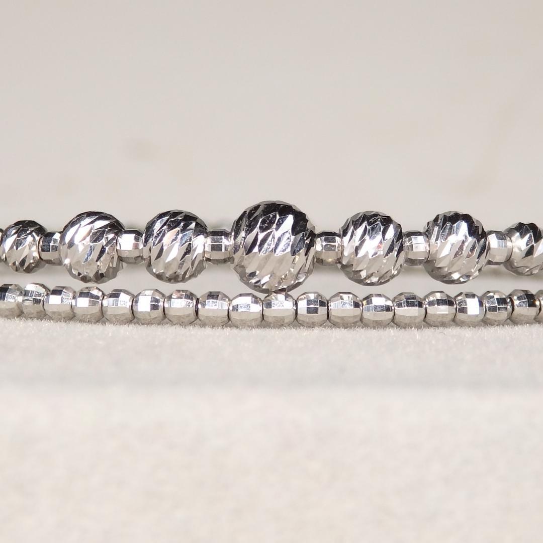 超人気ブティック Z5372 2連 ☆セール☆形状記憶バングル K18WG ブレス カットボール アクセサリー