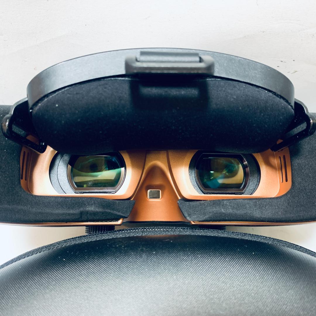 Amazon.co.jp: GOOVIS Pro 2021 ヘッドマウントディスプレイ プライベートシアター ゴーグル ヘッドセット HDMI  目が疲れない WOWOW スカパー Netflix Hulu dTV GYAO! Youtube ゴルフ 野球 漫画 映画  PS5ゲーム機HDMI接続可 ブラック : 家電＆カメラ