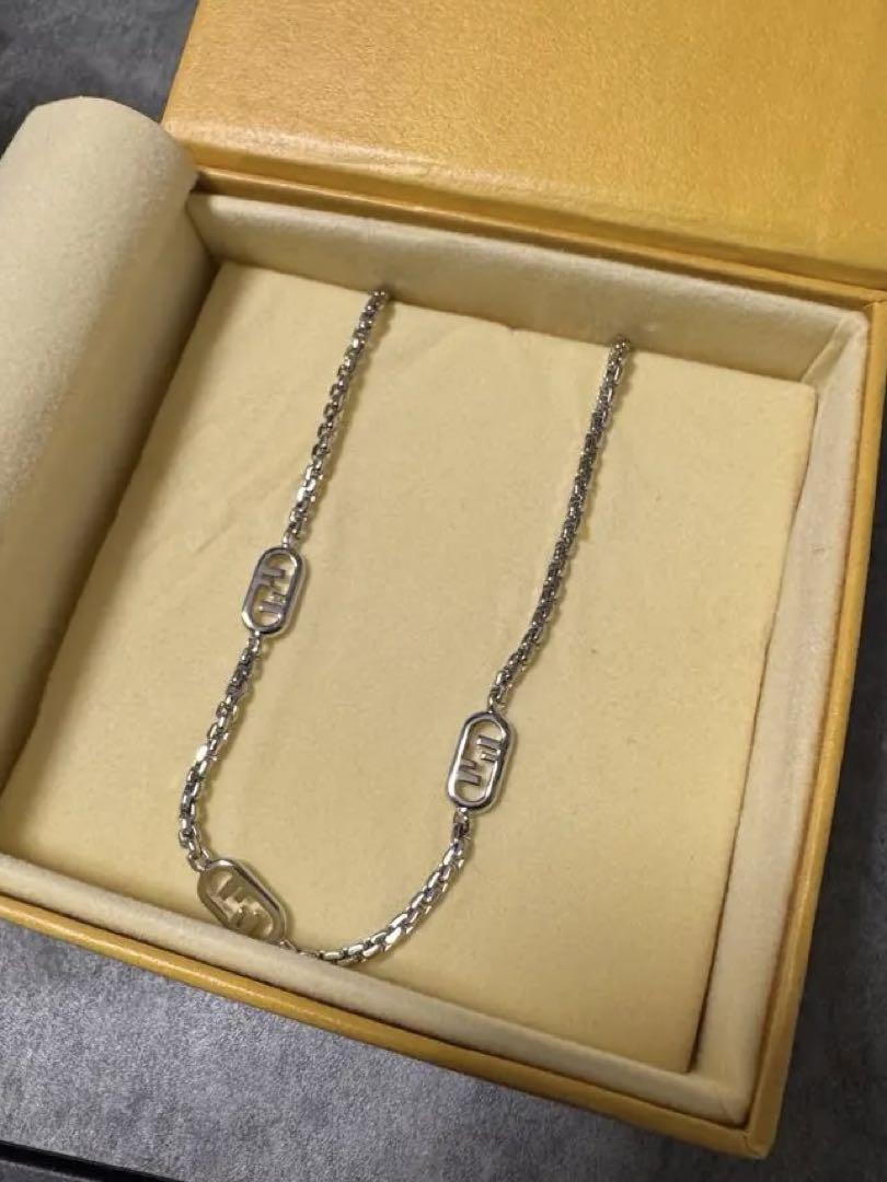 FENDI FFロゴ　ネックレス