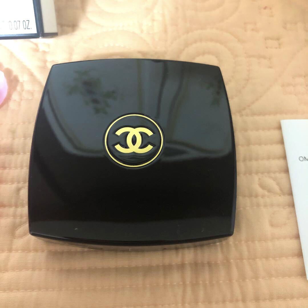 シャネル　限定アイシャドウ　 レ　キャトル　オンブル　No5 新品・未使用品