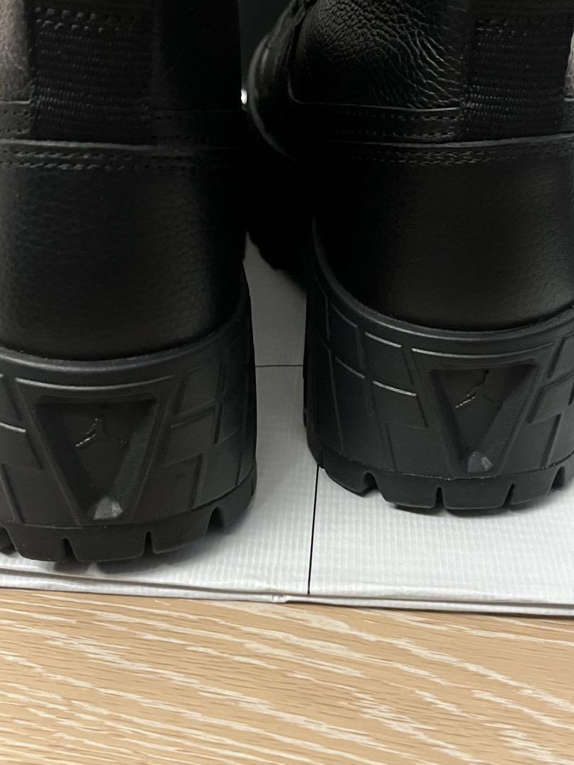 03 NIKE