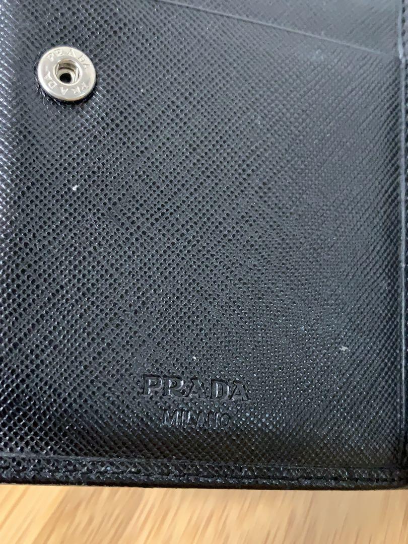 ⓨ*ⓘ様 PRADA 二つ折り 財布 三角ロゴ サフィアーノレザー ブラック