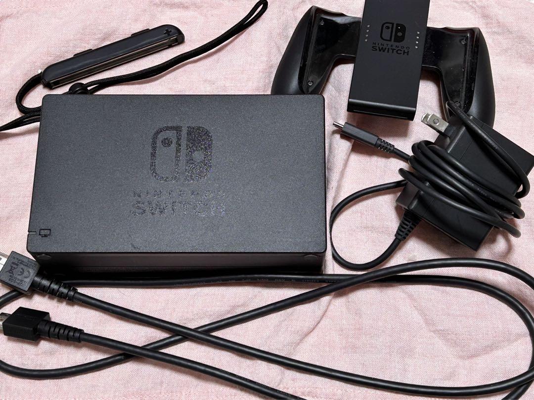 任天堂　Nintendo Switch 本体　新型