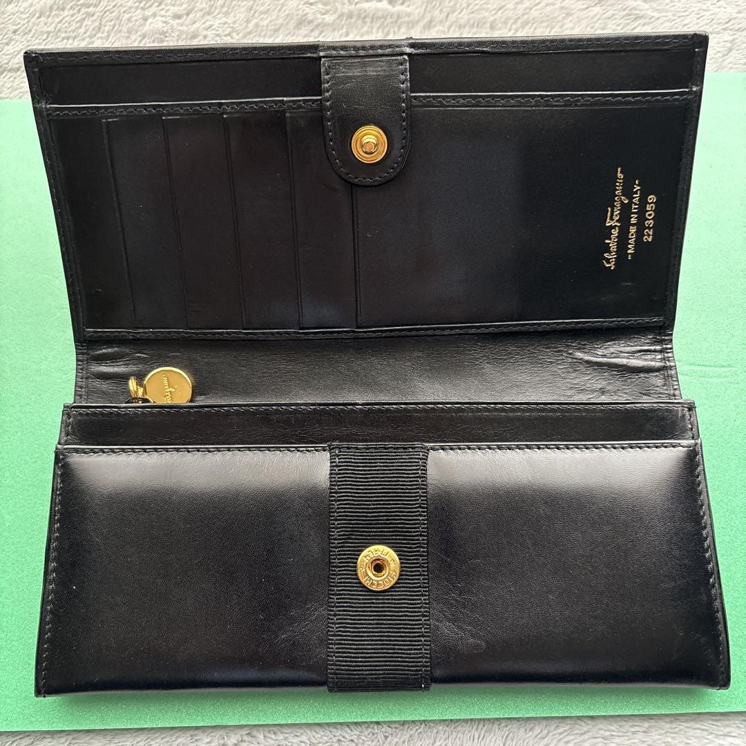 【美品】 フェラガモ 長財布 ブラック ゴールド金具 レザー 本革 黒