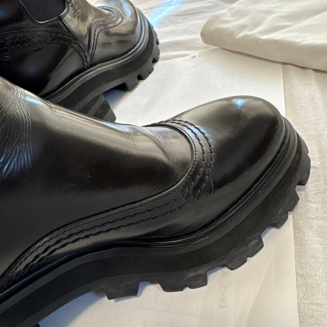 Alexander McQueen サイドゴアブーツ ブラック Alexander McQueen サイドゴアブーツ ブラック