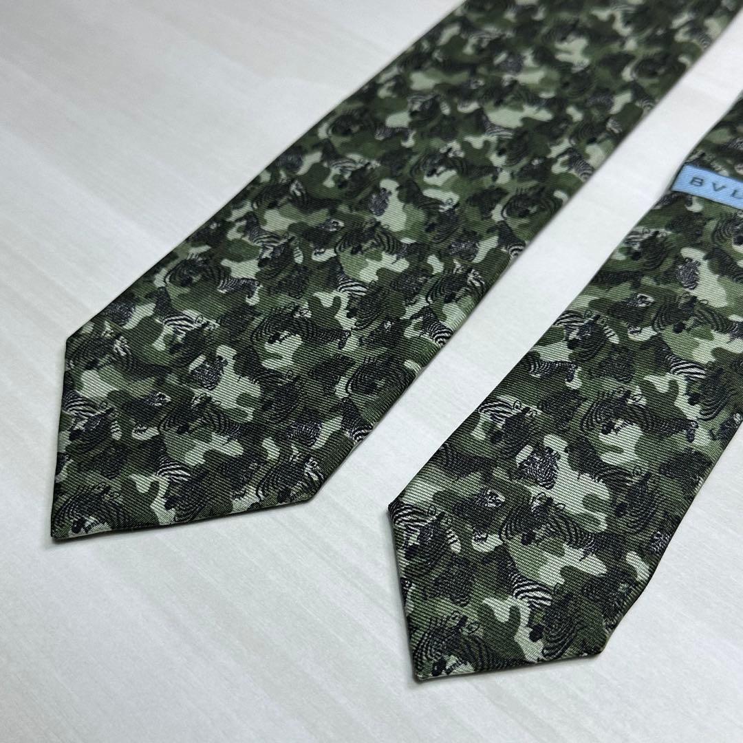 極美品☆ブルガリ☆箱付☆ネクタイ☆グリーン☆迷彩柄☆アニマル柄☆シマウマ☆551 BVLGARI