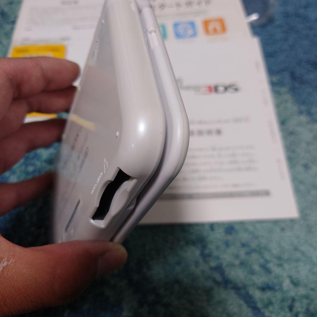 美品　Newニンテンドー3DSLL パールホワイト