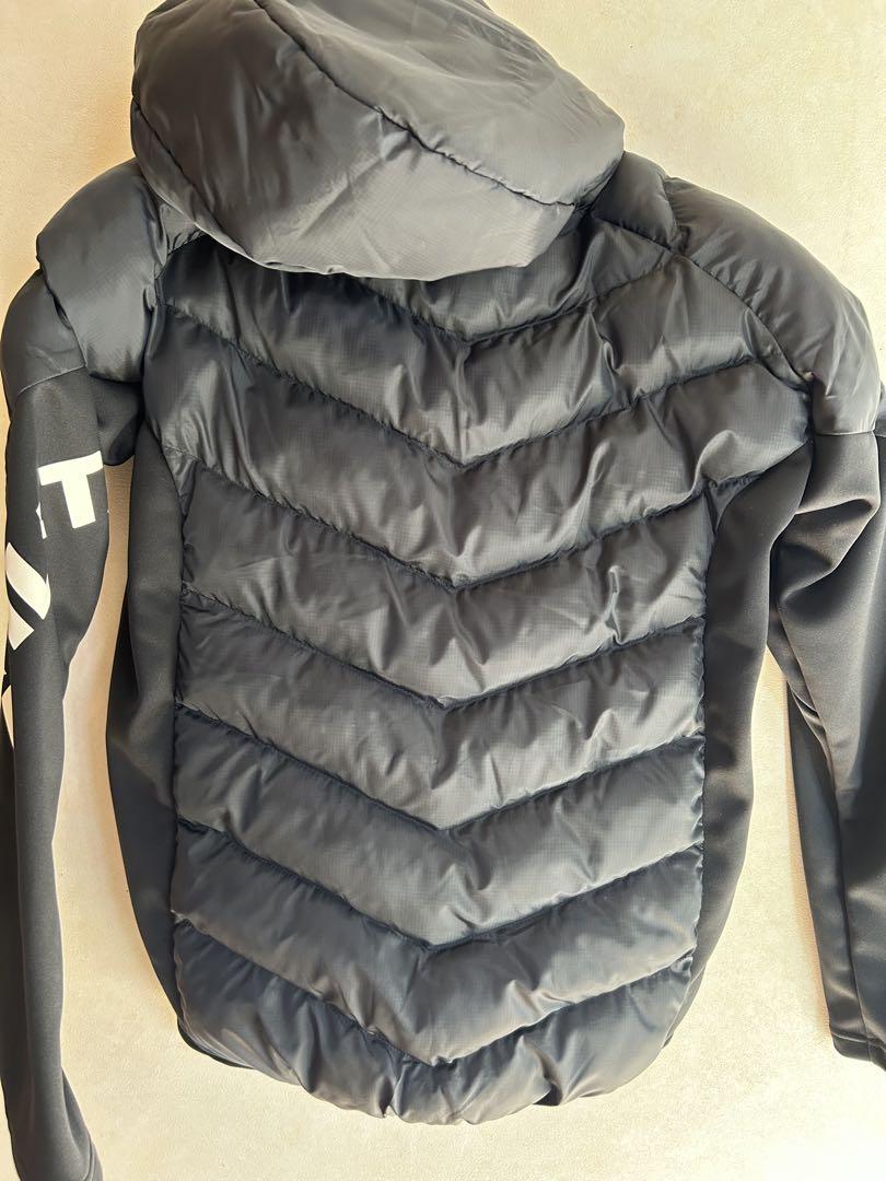 ATHLETA S フード付きダウンジャケット 黒