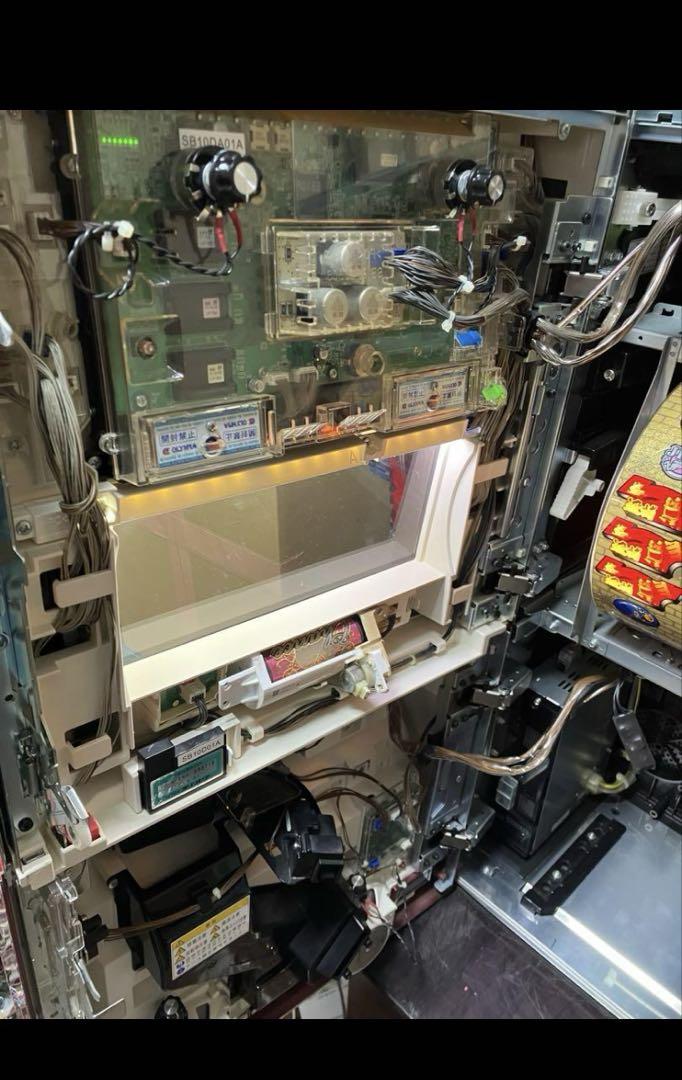 パチスロ　主役は銭形2　実機　5号機　コイン不要機付き　送料無料
