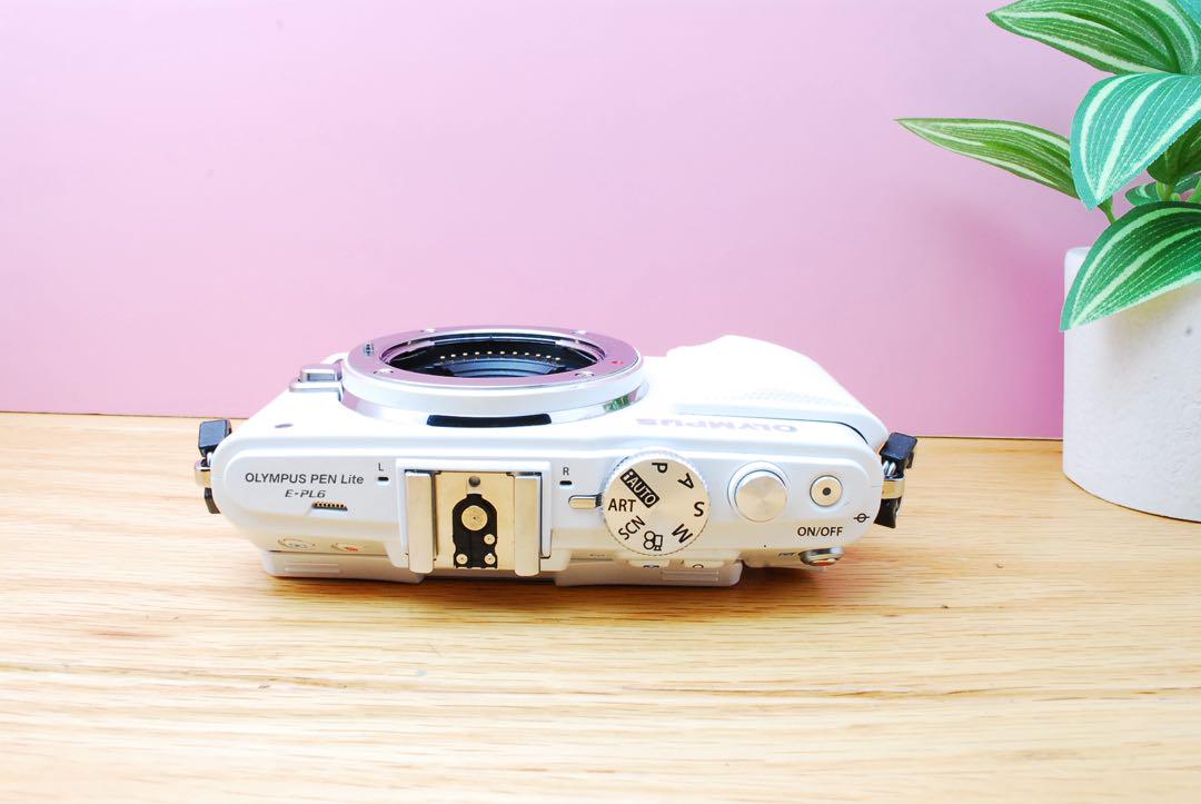 やあかさま⭐️可愛い白ミラーレス OLYMPUS E-PL6 オリンパス