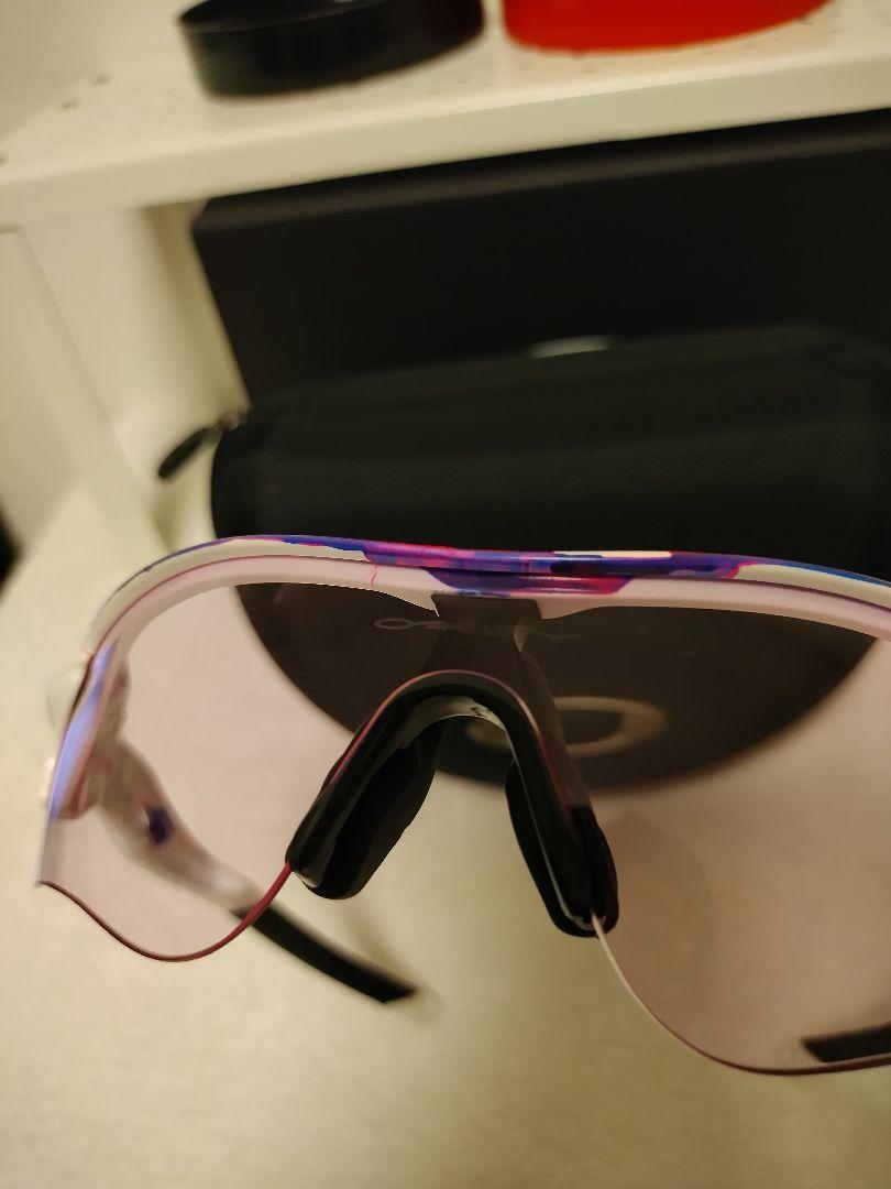OAKLEY