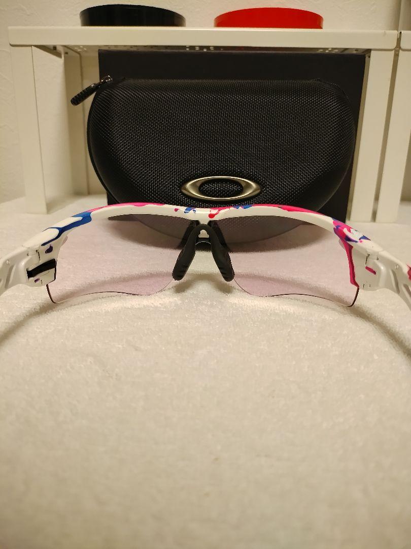 ● OAKLEY