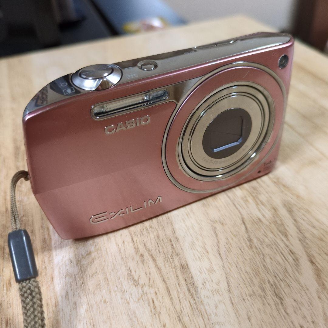 CASIO カシオ　EXILIM ZOOM EX-Z2000 ピンク
