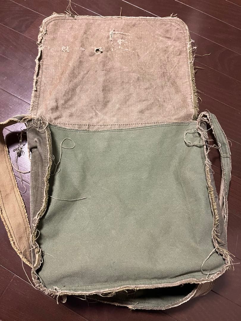 COMME des GARCONS 再構築ミリタリーショルダーバッグ ギャルソンCOMME des GARCONS SHIRT KARIMZIABAT_FR