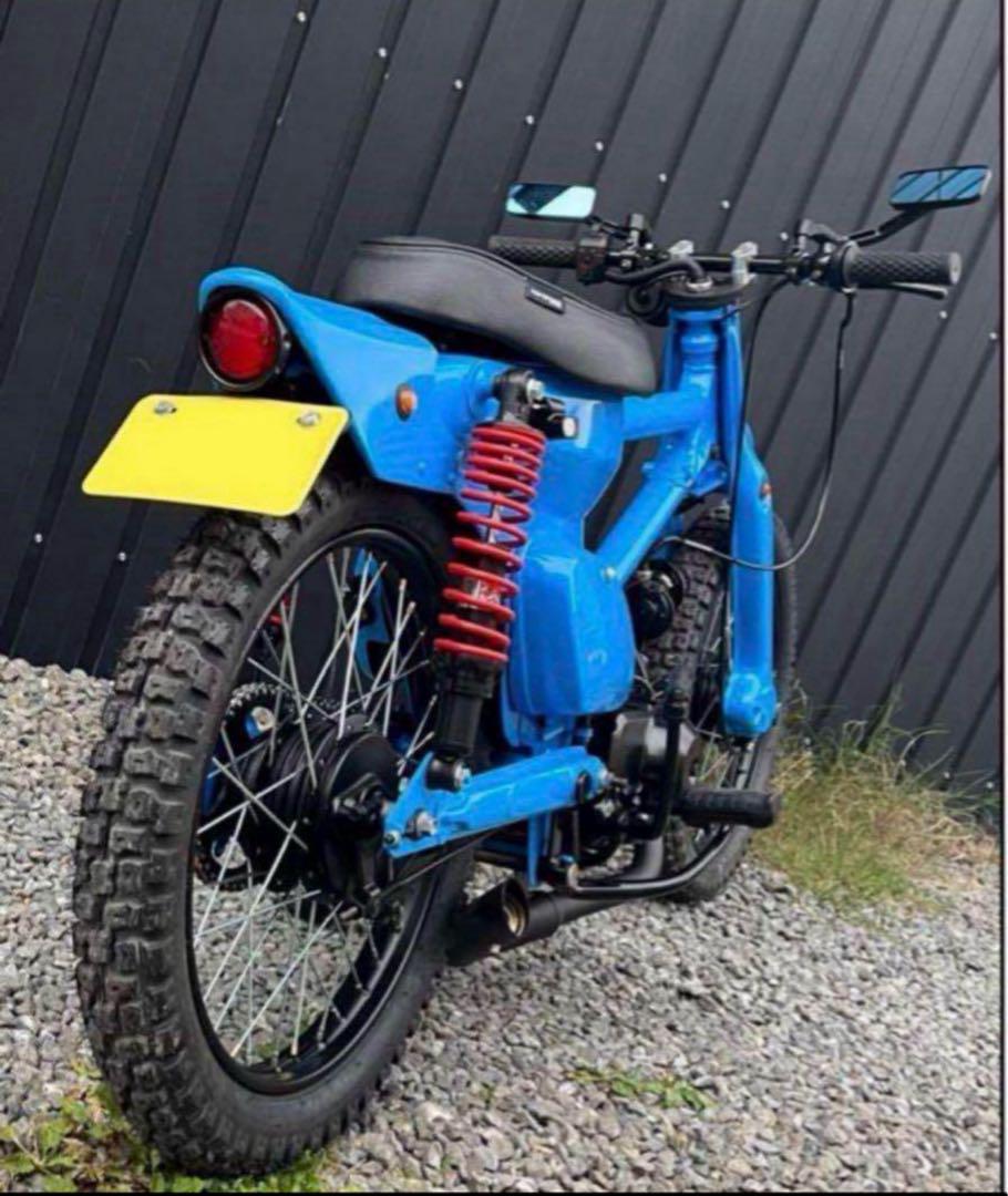 2025年激安 ホンダ AA01 テールカウル FRP製リアフェンダー スーパーカブ パーツ