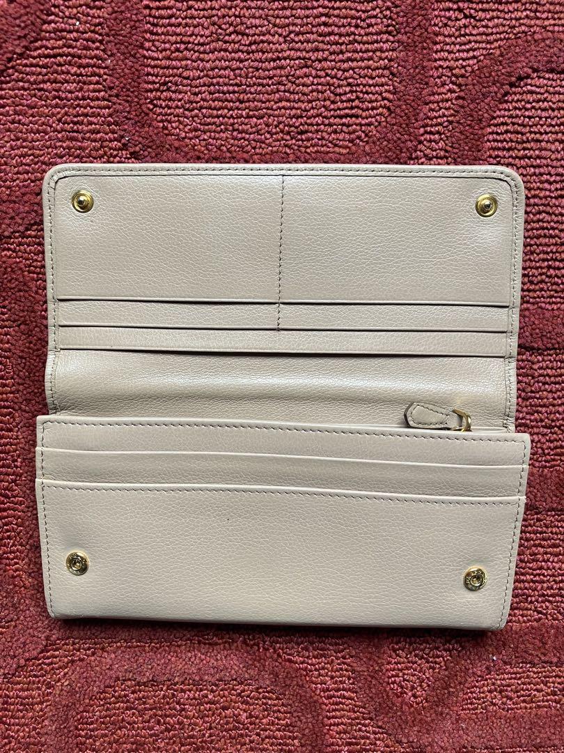 PRADA 長財布　箱・ギャランティカードあり
